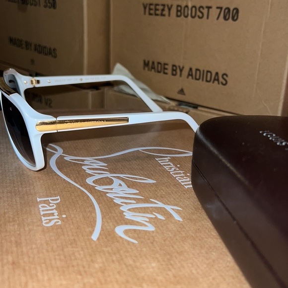 COPY - Louis Vuitton “evidence” still on the market - Picture 8 of 13